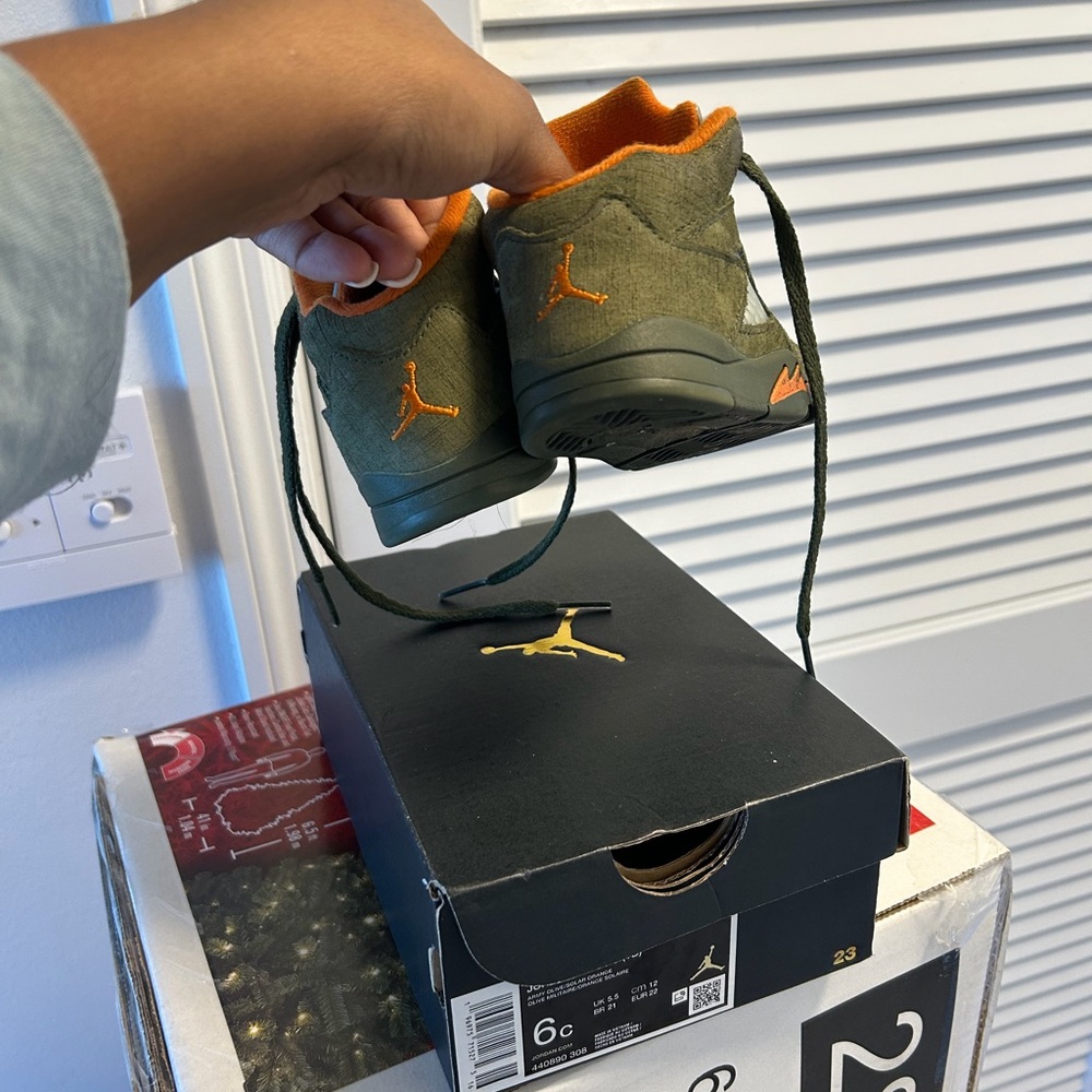 Jordan 5s olive and orange 6c